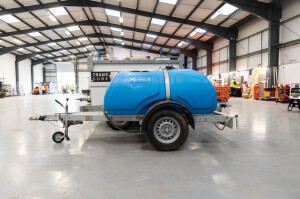 A complete guide to choosing the right type of water bowser thumbnail